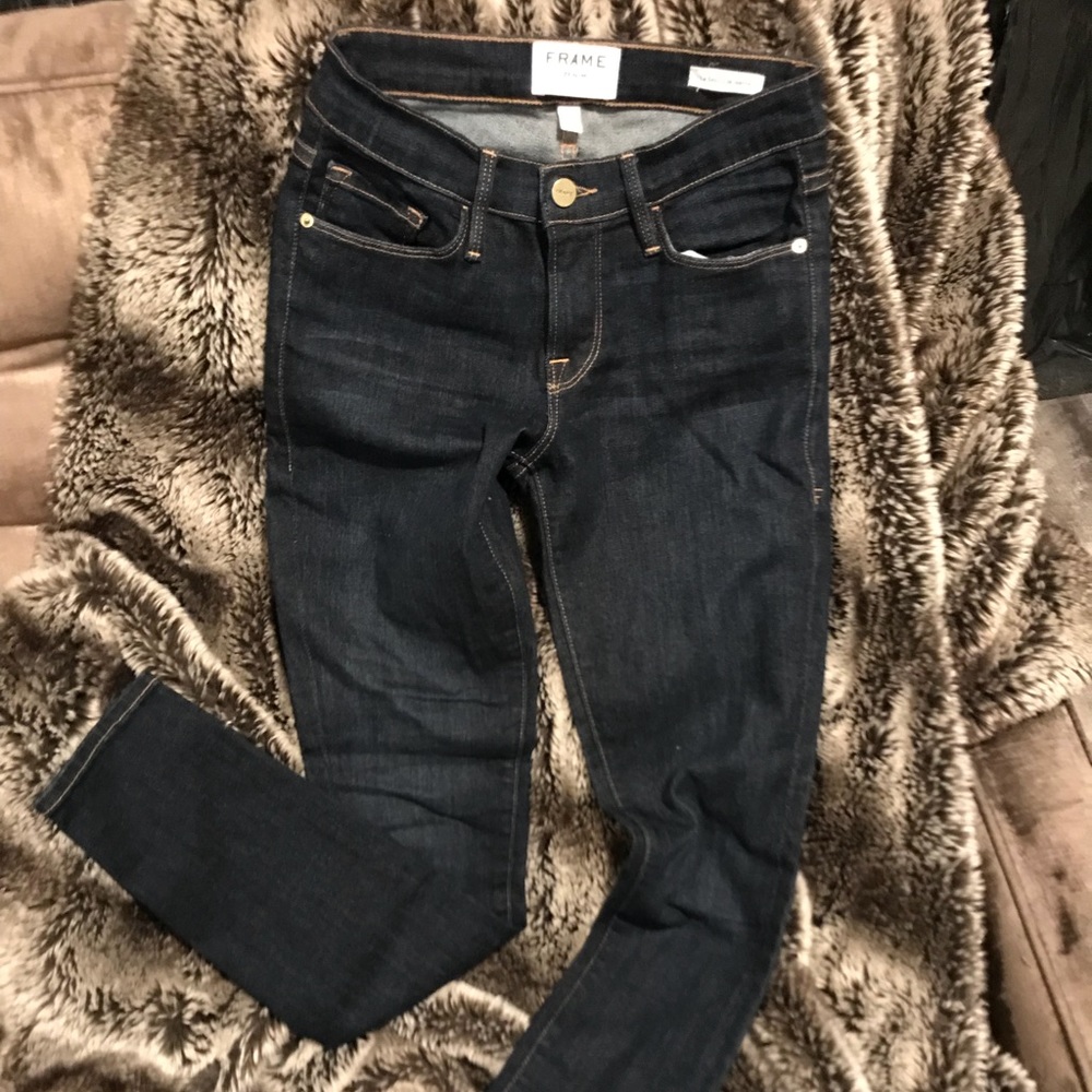 Frame le Skinny dark denim, size 25